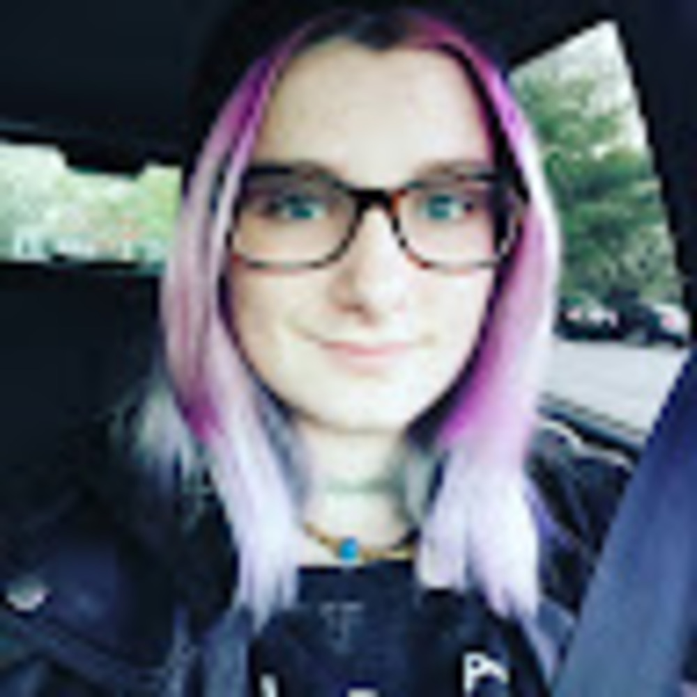Meet your Posher, Chloe